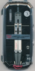 Maped 421 compas métal classique 01.jpg